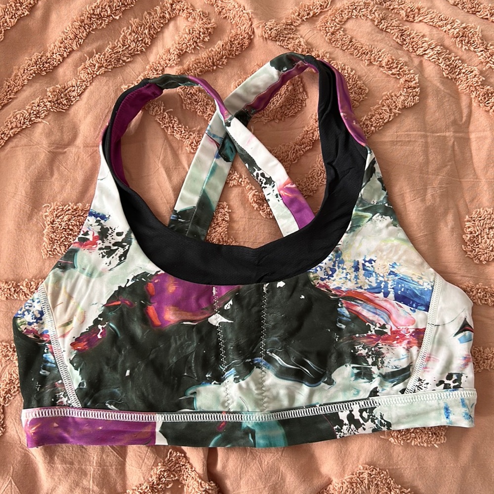 lululemon sports bra (medium/high support). Run: stuff your bra
